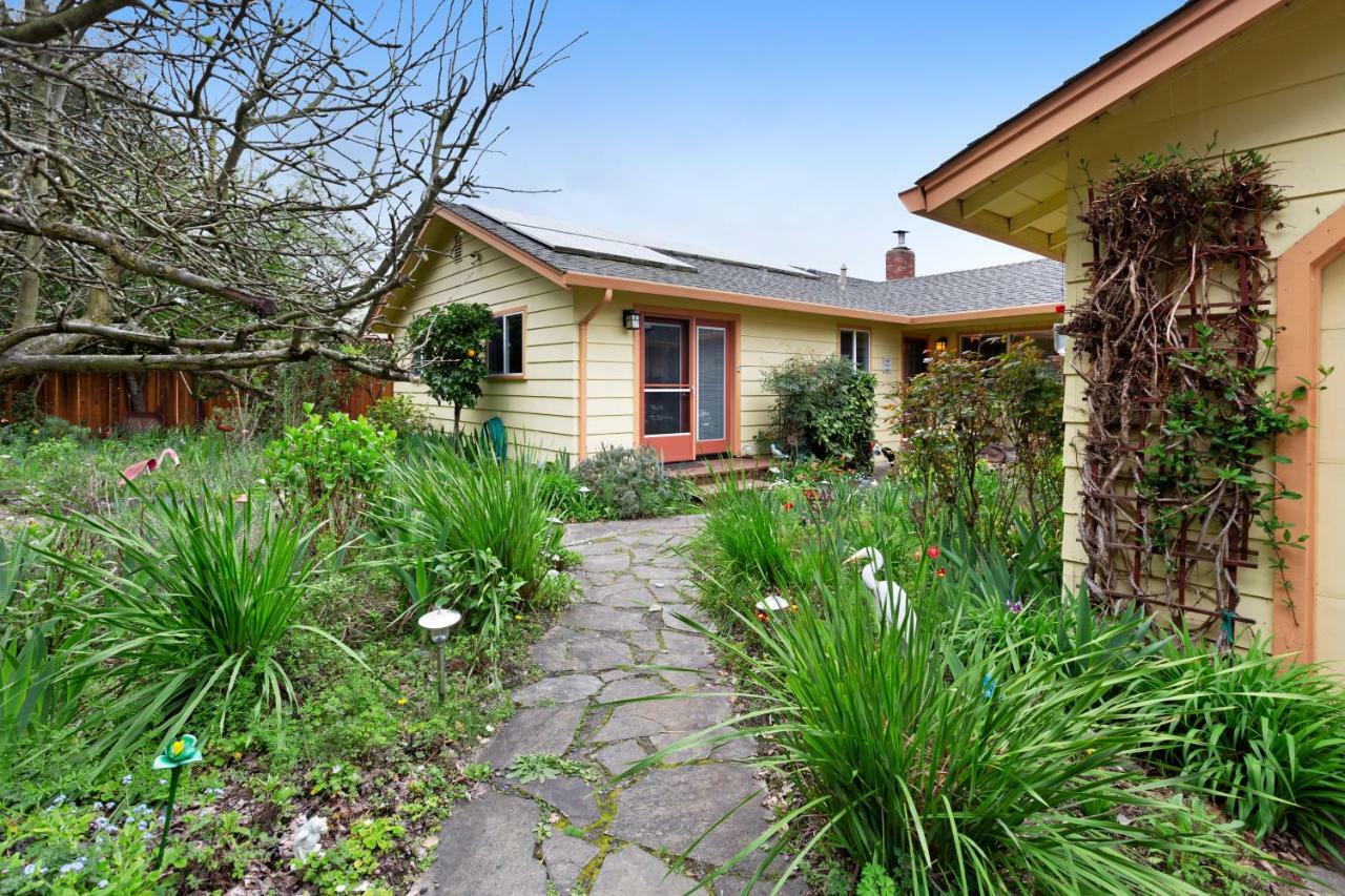 Вилла Hummingbird Garden Retreat Санта-Роза Экстерьер фото